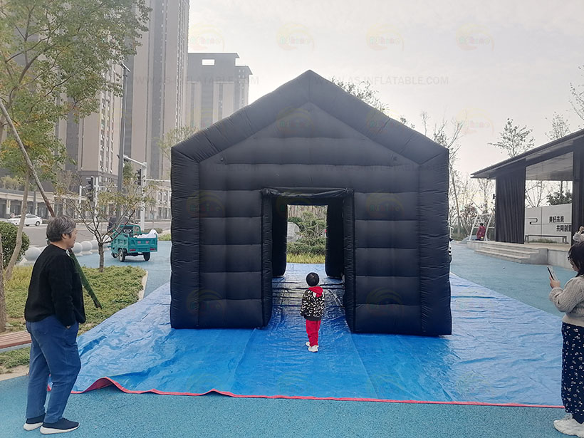 小屋充气帐篷实物图2 小屋充气帐篷2